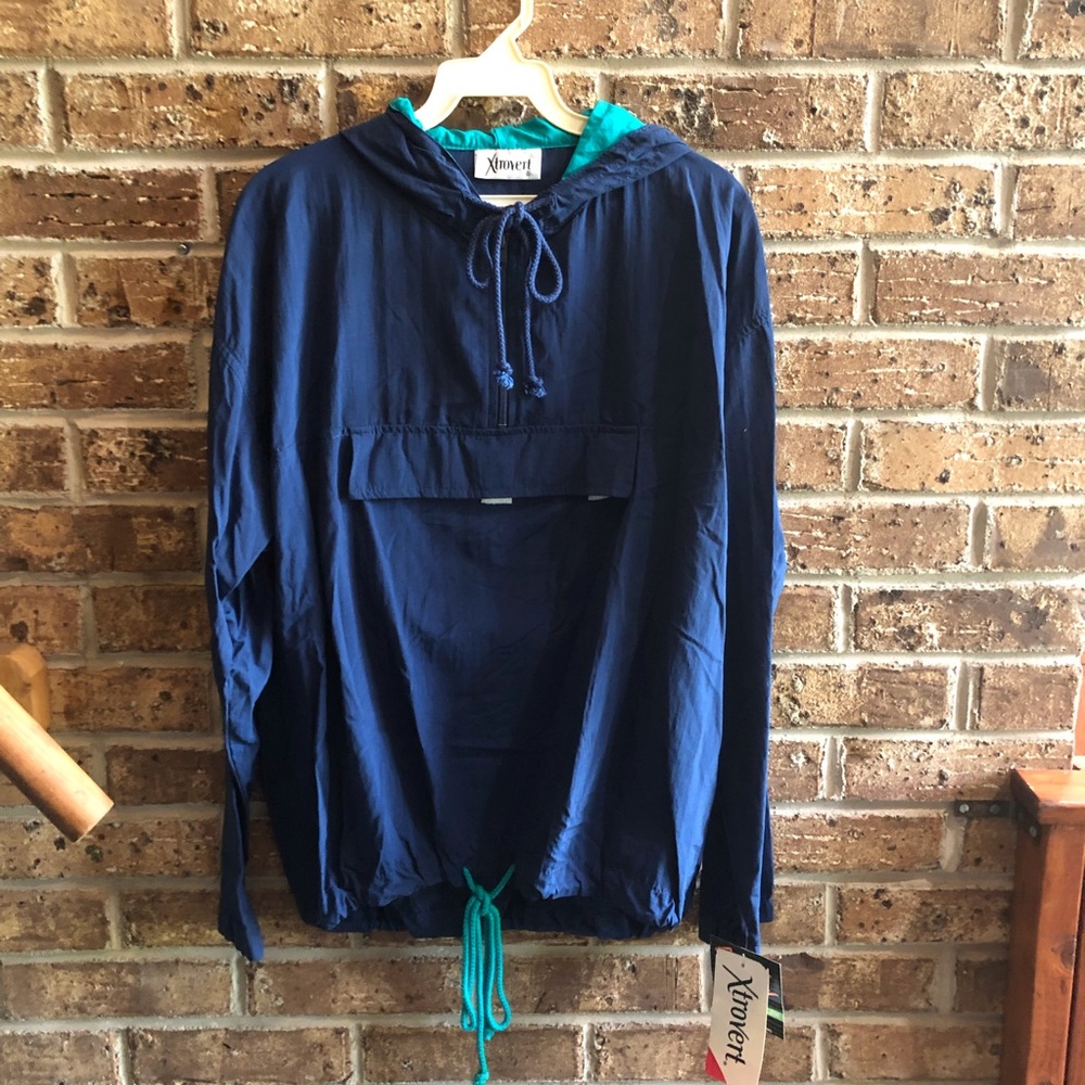 Vintage 80s XTROVERT Windbreaker NWT
Size small